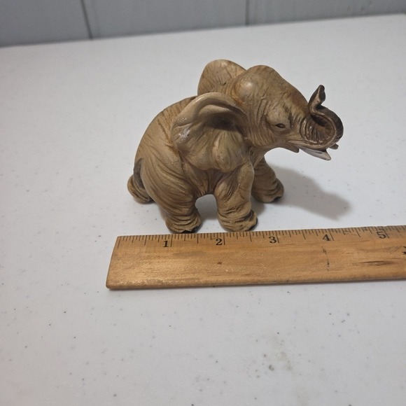 Vintage Porcelain Grey Tan Trunk Up Elephant Salt Shaker Japan Good Luck - Picture 11 of 12